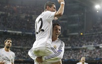 Chủ tịch Real Madrid bị fan “ném đá” vì xài tiền như nước