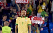 Alves đốt lưới nhà, Brazil thua đau Thụy Sĩ