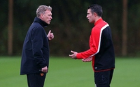 HLV Moyes phủ nhận chuyện bất đồng với Persie