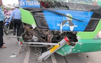 Lâm Đồng: Xe khách tông xe máy, 4 người chết trong đêm
