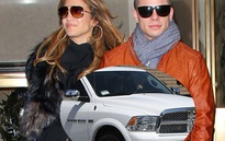 Jennifer Lopez tặng xe tải cho “phi công trẻ”