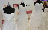 Độc đáo váy cưới làm từ giấy vệ sinh