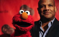 Diễn viên lồng tiếng rối Elmo dính bê bối tình dục
