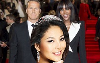 Người đẹp Trung Quốc nghi “cướp” bồ Naomi Campbell bị sa thải