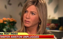 Bị “xoay” chuyện có con, Jennifer Aniston bực bội