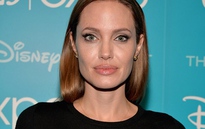 Angelina Jolie kể chuyện dọa trẻ con “khóc thét”