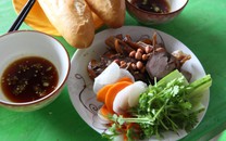 Phải lòng phá lấu heo Kê Gà