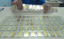 Giá vàng chiều 11-11: Vàng SJC nhảy vọt lên 60 triệu đồng/lượng