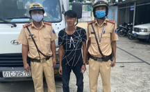 CSGT đội Bình Triệu rượt đuổi, nổ súng khống chế tài xế xe đông lạnh