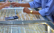 Giá vàng hôm nay 23-4: Quay đầu giảm nhanh, kinh tế Mỹ tốt lên