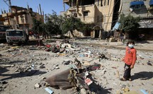 Khói lửa ngập trời, Israel dồn quân ra biên giới