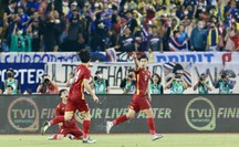Chung kết U23 Việt Nam - U23 Thái Lan 1-0: Mạnh Dũng ghi bàn mở tỉ số cho chủ nhà