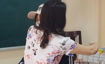 Vụ nữ sinh lớp 10 bị cắt tóc trên lớp: Cô trò ôm nhau xin lỗi