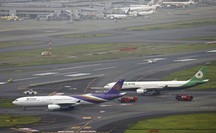 Hai máy bay va chạm ở sân bay của Tokyo