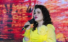 Ca sĩ Bích Ngọc: Xúc động khi nhận giải thưởng Ca sĩ được yêu thích nhất