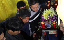 Nghẹn ngào đón thi thể thuyền viên Việt Nam bị cướp biển sát hại