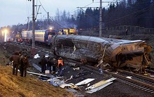 Hai tàu lửa tông nhau, 5 người chết