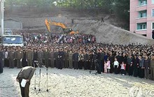 Quan chức Triều Tiên xin lỗi dân