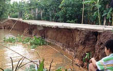 Tiền Giang: Bờ kè chưa nghiệm thu đã sạt lở