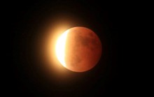 Chiêm ngưỡng kỳ “trăng máu” thứ hai trên toàn thế giới