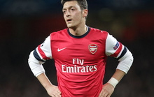 Mesut Ozil, Sead Kolasinac bị loại khỏi đội hình Arsenal vì an toàn tính mạng