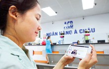 Các giao dịch online của ngân hàng bảo mật và an toàn