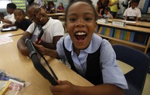 Los Angeles ngưng chương trình máy tính bảng trong trường học