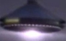 Đức: Hủy chuyến bay vì UFO