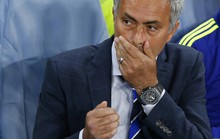HLV Mourinho đòi trừ điểm, tước chức vô địch của Man City