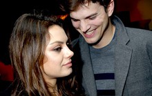Mila Kunis và Ashton Kutcher có con đầu lòng