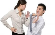 Vợ ơi! Em dữ hơn anh