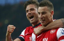 Đè bẹp Newcastle, Arsenal mơ mộng Champions League
