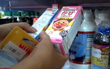 Hàng xách tay len lỏi khắp phố