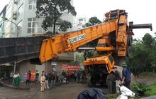 Hà Nội: Hoảng loạn vì cần cẩu 46 m đổ gục giữa đường