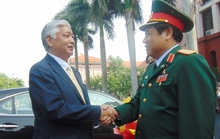 Bộ trưởng Quốc phòng Việt-Nhật bàn về hòa bình ở Biển Đông