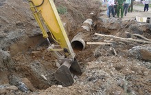 Bị cần cẩu va vào đầu, một công nhân chết tức tưởi