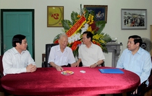 Thủ tướng, Bộ trưởng Phùng Quang Thanh thăm Đại tướng Lê Đức Anh