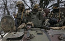 Ukraine lo phe ly khai tập hợp lại lực lượng