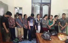 Đột kích “sới bạc” có nhiều phụ nữ sát phạt trong rừng