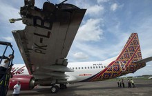 Hai máy bay Indonesia va quẹt trên đường băng
