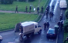 Nga vây chung cư ở St Petersburg, truy bắt phiến quân Bắc Caucasus