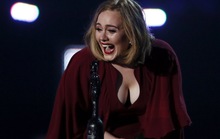 Nước mắt của “Họa mi nước Anh” Adele!
