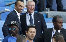 HLV Ferguson chặn đường, chúc mừng Ronaldo-Nani