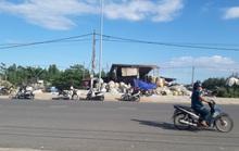 Một phụ nữ bị máy nghiền phế liệu cắt lìa 2 chân