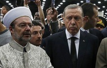 Tổng thống Thổ Nhĩ Kỳ tức giận, bỏ ngang tang lễ Muhammad Ali