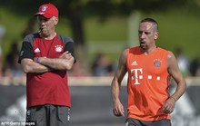 Ancelotti nhận thư Pep trong ngày ra mắt Bayern