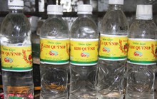 Mỗi ngày bán gần 400 chai giấm làm từ a-xít và nước lã ra thị trường