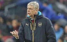 HLV Wenger khiếp đảm hàng công Barcelona