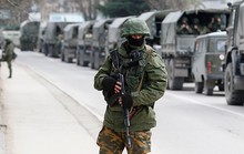 Ukraine tăng quân ở biên giới ứng phó với Nga