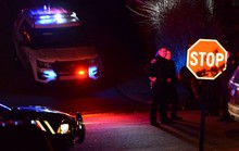 Mỹ: Bị xả súng khi đang ăn tiệc, 5 người thiệt mạng